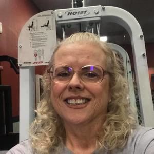 Meet your Posher, Lorie